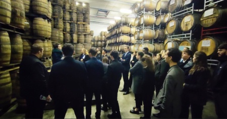Dans les chais de la distillerie Warenghem à Lannion