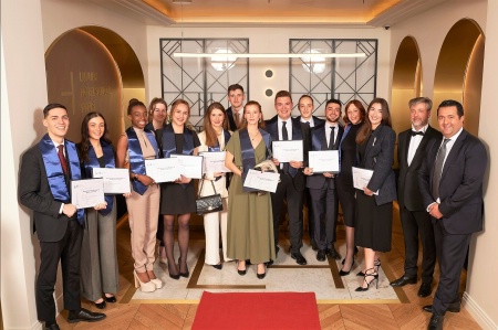 La promotion 2022 de la Luxury Hotelschool Paris La promotion 2022 de la Luxury Hotelschool Paris