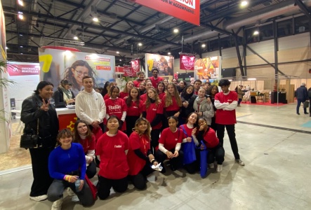 Les étudiants 1ère année du BTS Tourisme du lycée Georges Frêche Les étudiants 1ère année du BTS Tourisme du lycée Georges Frêche