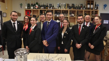 À Marseille, six candidats accueillis par les membres de l'UDSF et les enseignants étaient présents. À Marseille, six candidats accueillis par les membres de l'UDSF et les enseignants étaient présents.