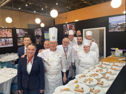 « apprentis de 2ème année BP charcutier-traiteur du CEPROC à l'ICC au Sirha à Lyon