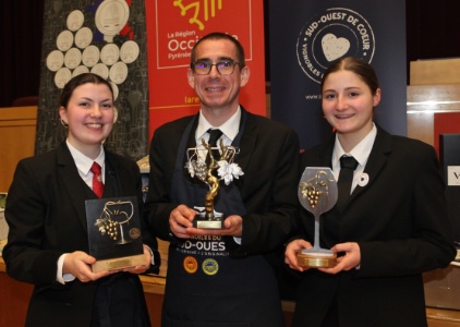 Les trois vainqueurs : Lucie Riquet, Bastien Filhol et Loélia Carboue. Les trois vainqueurs : Lucie Riquet, Bastien Filhol et Loélia Carboue.