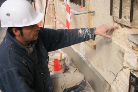 Pour financer leurs travaux de rénovation, les hôteliers peuvent recourir à des experts en matière de gestion pour constituer leur dossier. Pour financer leurs travaux de rénovation, les hôteliers peuvent recourir à des experts en matière de gestion pour constituer leur dossier.