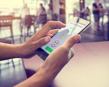 L'enquête peut être effectuée à chaud, quand le client est en train de consommer, juste après son repas ou plus tard, entre un et quatre jours après sa visite dans votre restaurant. L'enquête peut être effectuée à chaud, quand le client est en train de consommer, juste après son repas ou plus tard, entre un et quatre jours après sa visite dans votre restaurant.