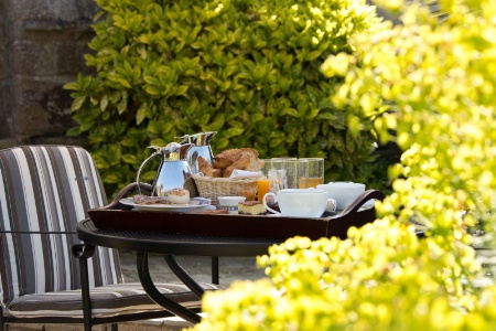 Petit déjeuner très complet au Domaine de Rochevilaine, à Billiers (Morbihan). Petit déjeuner très complet au Domaine de Rochevilaine, à Billiers (Morbihan).