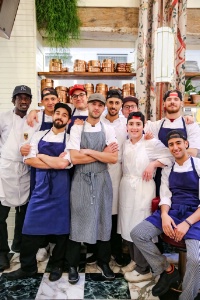 Dans les restaurants du groupe Big Mamma, les équipes sont en majorité italiennes. Ici celle du restaurant La Bellezza, à Lille. Dans les restaurants du groupe Big Mamma, les équipes sont en majorité italiennes. Ici celle du restaurant La Bellezza, à Lille.