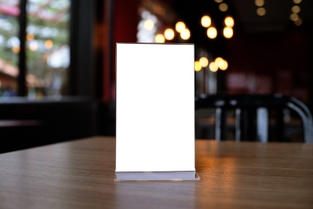 Pour Stéphane Manigod, le prix du menu au déjeuner doit également être fixé 'par rapport aux attentes de la clientèle.' Pour Stéphane Manigod, le prix du menu au déjeuner doit également être fixé 'par rapport aux attentes de la clientèle.'