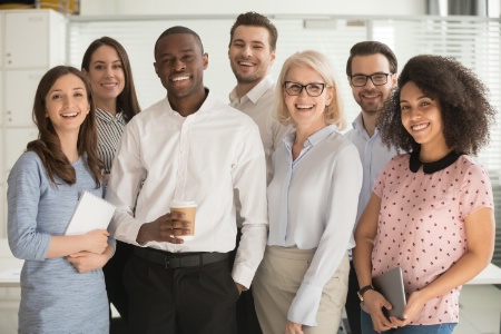 Des salariés heureux = des clients heureux. Des salariés heureux = des clients heureux.