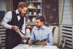 Fiche pratique : Serveur-vendeur, les notions de gestion indispensables
