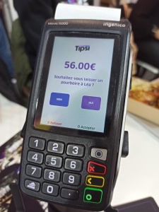Avec la solution de paiement Tipsi, les clients peuvent aussi choisir leur propre montant de pourboire. Avec la solution de paiement Tipsi, les clients peuvent aussi choisir leur propre montant de pourboire.