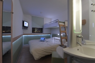 Le nouvel Etap Hotel de Toulouse, pilote en économie d’énergie et en respect de l’environnement, inauguré le 11 mars 2009.