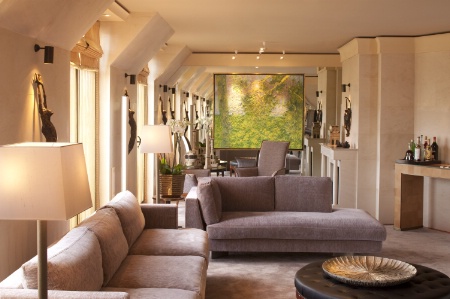 Dans le living-room du Park Hyatt Paris-Vendôme. Dans le living-room du Park Hyatt Paris-Vendôme.