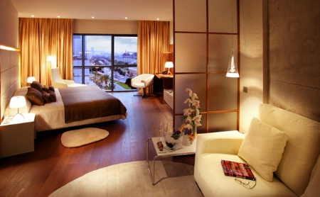 Une suite du Pullmann Skipper Barcelone, qui compte cinq types différents de chambres. Une suite du Pullmann Skipper Barcelone, qui compte cinq types différents de chambres.