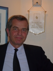 Le bien-être sera le thème de la prochaine assemblée générale de l'Association européenne des directeurs d'hôtels (EHMA), annonce le directeur de sa délégation France & Monaco, Michel Fernet. Le bien-être sera le thème de la prochaine assemblée générale de l'Association européenne des directeurs d'hôtels (EHMA), annonce le directeur de sa délégation France & Monaco, Michel Fernet.