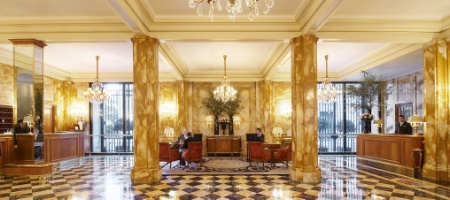 Le tribunal de commerce de Paris a condamné JJW à verser 100 millions d'euros à Starwood Capital et a constaté que l'accord d'exclusivité (dont faisait partie la vente de l'Hôtel de Crillon, en photo) liant le groupe saoudien à ces derniers était devenu caduc. Le tribunal de commerce de Paris a condamné JJW à verser 100 millions d'euros à Starwood Capital et a constaté que l'accord d'exclusivité (dont faisait partie la vente de l'Hôtel de Crillon, en photo) liant le groupe saoudien à ces derniers était devenu caduc.