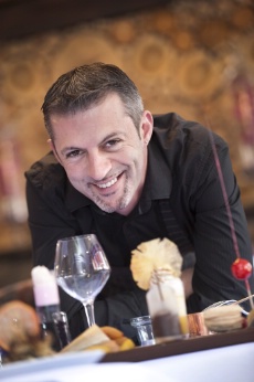 Christophe Brunel, la réussite d'un garçon hyperactif. Christophe Brunel, la réussite d'un garçon hyperactif.