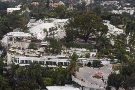 Les ruines de l’hôtel Montana au lendemain du tremblement de terre en Haïti. Les ruines de l’hôtel Montana au lendemain du tremblement de terre en Haïti.