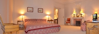 La Villa Navarre compte 30 chambres dont 8 suites.