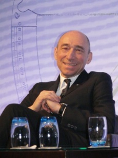 Denis Hennequin, p.-d.g. d'Accor