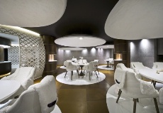 La salle du restaurant 1947 au Cheval blanc de Courchevel, où officiera prochainement le chef 3 étoiles Yannick Alleno.