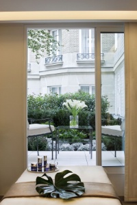 Le spa Le Bristol by La Prairie. Le spa Le Bristol by La Prairie.