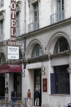 Hôtel L'Univers à Tours.