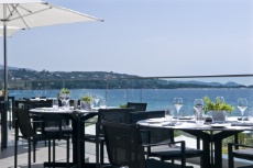 La terrasse avec vue sur mer du Radisson Blu Resort & Spa Ajaccio.