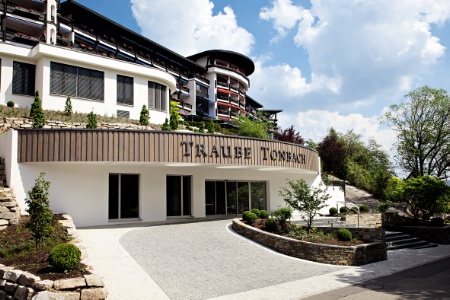 L'hôtel Traube Tonbach arbore pas moins de 5 étoiles. L'hôtel Traube Tonbach arbore pas moins de 5 étoiles.