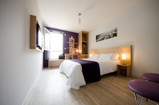 Le Comfort Suites Lyon Est Eurexpo compte 100 suites transformables.