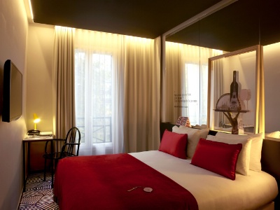 Les chambres du Gaston, dans un style épuré, sont d'un excellent confort.