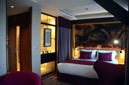 Une chambre classique.