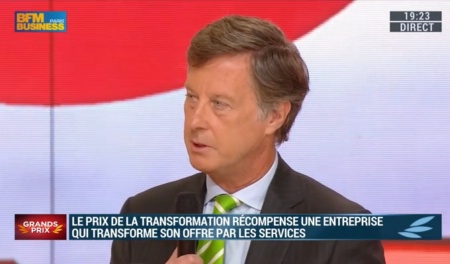 Sébastien Bazin, p.-d.g. d'AccorHotels, reçoit le prix BFM Business de la transformation. Sébastien Bazin, p.-d.g. d'AccorHotels, reçoit le prix BFM Business de la transformation.