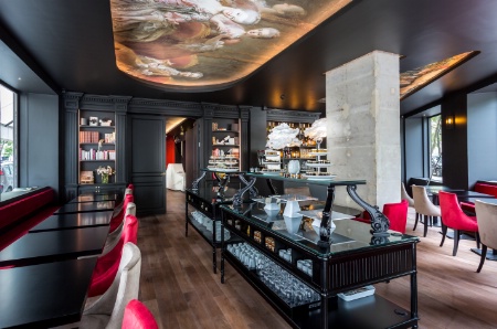 Un moment de gourmandise au Café La Comtesse.