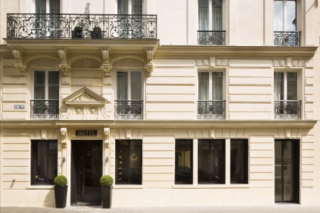 La nouvelle façade du 10 bis : discrète, comme le lieu pouvait l'être auparavant. La nouvelle façade du 10 bis : discrète, comme le lieu pouvait l'être auparavant.