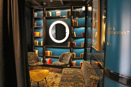 Le Roch, à Paris (1er), a été imaginé par l'architecte Vincent Bastie et décoré par Sarah Lavoine.