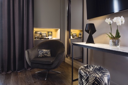 Un fauteuil retapissé.