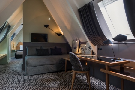 Le coin salon de la suite.