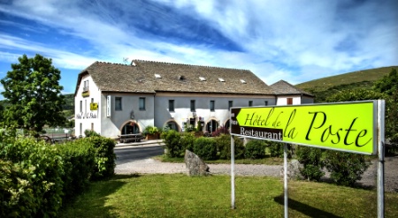 L'Hôtel de la poste, symbole d'une hôtellerie rurale qui a su évoluer au fil des années.