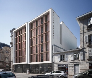 La façade contemporaine de la Villa Koegui Bayonne s'inspire de certaines caractéristiques des bâtiments anciens de la ville. La façade contemporaine de la Villa Koegui Bayonne s'inspire de certaines caractéristiques des bâtiments anciens de la ville.