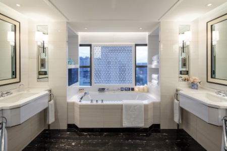 Une salle de bains.