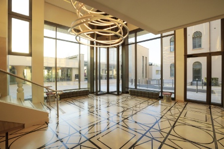 Le lobby de la Villa Maïa.