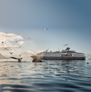 Un navire Ponant en Antarctique. Un navire Ponant en Antarctique.