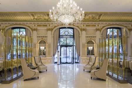Le Lobby du Peninsula parisien s'apprête à changer de décor.