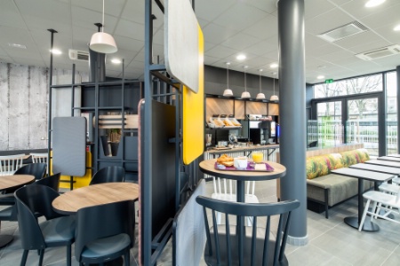 Salle des petits déjeuners de l'hôtel B&B Nanterre Rueil-Malmaison. Salle des petits déjeuners de l'hôtel B&B Nanterre Rueil-Malmaison.
