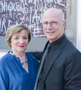 Pour Christine et Nicola Borella, le dressing peut parfois prendre des allures de petit salon propice à la déconnexion.