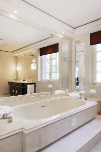 Une salle de bains.