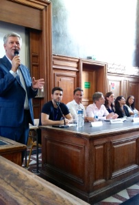 Universitaires, startupeurs et hôteliers en débat lors du colloque organisé par Food Hotel Tech et l'université Paris I Panthéon-Sorbonne. Universitaires, startupeurs et hôteliers en débat lors du colloque organisé par Food Hotel Tech et l'université Paris I Panthéon-Sorbonne.