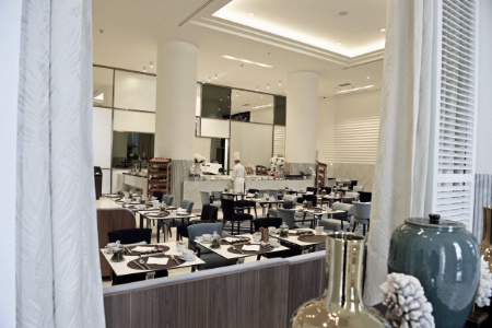Version originale, l'un des nouveaux restaurants de l'hôtel.
