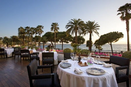 Le restaurant La Palme d'or, deux étoiles Michelin.