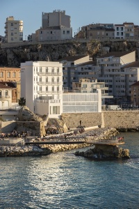 Les 19 chambres de l'hôtel Les Bords de mer, à Marseille, font face à la Méditerranée.